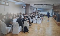 OΛΑ ΗΡΕΜΑ ΚΥΛΟΥΝ ΣΤΟ ΣΕΜΙΝΑΡΙΟ ΤΗΣ ΞΑΝΘΗΣ ,ΧΘΕΣ ΕΓΙΝΑΝ ΜΑΘΗΜΑΤΑ ΑΛΛΑ ΕΠΑΙΞΑΝ ΚΑΙ ΠΟΔΟΒΟΛΛΕΥ  ΕΝΩ ΤΗΝ ΠΕΜΠΤΗ ΟΛΟΙ ΘΑ ΤΡΕΞΟΥΝ ΤΑ 75ΑΡΙΑ ΟΧΙ ΣΕ ΤΕΣΤ ΑΛΛΑ ΣΕ ΤΣΕΚ ΜΕΤΡΑΕΙ ΓΙΑ ΤΟΥΣ ΥΠΟΨΗΦΙΟΥΣ ΓΙΑ ΔΙΕΘΝΕΙΣ ΚΑΝΕΝΑ ΘΕΜΑ ΣΤΗΝ ΚΕΔ ΜΕ ΤΑ ΓΡΑΠΤΑ 