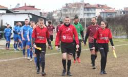 ΜΟΝΑΔΙΚΟ ΓΕΓΟΝΟΣ ΓΙΑ ΤΗΝ ΕΛΛΗΝΙΚΗ ΔΙΑΙΤΗΣΙΑ ΑΠΟΤΕΛΕΙ  Η ΔΙΕΥΘΥΝΣΗ ΑΓΩΝΑ Γ ΚΑΤΗΓΟΡΙΑΣ ΑΕ ΠΕΡΙΣΤΑΣΗ--ΔΙΓΕΝΗ ΑΛΩΝΙΩΝ  ΣΤΗΝ ΕΠΣ ΠΙΕΡΙΑΣ ΑΠΟ ΤΟΝ  ΡΕΦ ΛΑΜΠΡΟ ΝΑΤΣΙΟΠΟΥΛΟ ΕΧΟΝΤΑΣ ΒΟΗΘΟΥΣ ΤΑ ΠΑΙΔΙΑ ΤΟΥ (ΦΩΤΟ) ΓΙΩΡΓΟ ΝΤΑΣΙΟΠΟΥΛΟ ΚΑΙ ΑΓΓΕΛΙΚΗ ΝΤΑΣΙΟΠΟΥΛΟΥ 