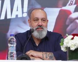 ΓΙΑΤΙ Ο ΟΛΥΜΠΙΑΚΟΣ ΜΕΙΟΨΗΦΙΣΕ ΣΤΗΝ ΠΡΟΤΑΣΗ ΤΗΣ ΕΠΟ ΓΙΑ ΑΝΑΝΕΩΣΗ ΤΗΣ ΘΗΤΕΙΑΣ ΤΟΥ ΛΑΝΟΥΑ ΓΙΑ ΔΥΟ ΑΚΟΜΗ ΧΡΟΝΙΑ ΤΙ  ΥΠΟΣΤΗΡΙΞΕ  ΕΝΩΠΙΟΝ ΤΗΣ ΕΠΙΤΡΟΠΗΣ Ο ΕΚ ΤΩΝ ΑΝΤΙΠΡΟΕΔΡΩΝ ΤΩΝ ΕΡΥΘΡΟΛΕΥΚΩΝ Κ.ΚΑΡΑΠΑΠΑΣ