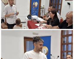 AΠΤΟΗΤΟΣ Ο ΠΡΟΕΔΡΟΣ ΤΗΣ ΕΠΣ ΑΡΓΟΛΙΔΑΣ Β.ΣΙΔΕΡΗΣ ΚΑΛΕΣΕ ΤΟΝ ΠΡΟΕΔΡΟ ΤΗΣ ΕΔ ΝΕΝΕΚΟΥΜΗ ΚΑΙ ΤΟΝ ΒΟΗΘΟ ΜΕ ΤΟ ΤΑΤΟΥΑΖ ΜΑΥΡΟΚΟΡΔΟΠΟΥΛΟ(ΦΩΤΟ) ΝΑ  ΤΡΑΒΗΞΟΥΝ ΚΛΗΡΟ ΣΤΗΝ ΚΛΗΡΩΣΗ ΤΩΝ ΠΡΩΤΑΘΛΗΜΑΤΩΝ ΚΑΙ ΔΕΝ ΕΙΠΕ ΛΕΞΗ ΓΙΑ ΤΟ ΣΚΑΝΔΑΛΟ ΚΑΙ ΧΑΡΑΚΤΗΡΙΣΕ ΤΟΝ ΒΟΗΘΟ ΕΞΑΙΡΕΤΙΚΟ