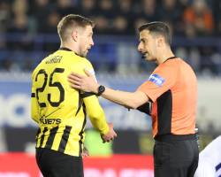 ΚΑΝΕΙΣ ΔΕΝ ΜΠΟΡΕΙ ΝΑ ΠΕΙ ΛΕΞΗ ΓΙΑ ΤΟΝ ΕΥΑΓΓΕΛΟΥ ΑΘΟΡΥΒΑ ΔΙΗΘΥΝΕ ΤΟΝ ΑΓΩΝΑ ,ΤΗΡΗΣΕ ΤΟΝ  ΚΑΝΟΝΙΣΜΟ ΚΑΙ ΕΙΧΕ  ΤΗΝ ΣΥΝΔΡΟΜΗ ΤΟΥ VAR ΚΟΥΜΠΑΡΑΚΗΣ  ΟΡΘΩΣ ΑΚΥΡΩΘΗΚΕ ΤΟ ΓΚΟΛ ΒΑΡΓΚΑ  ΟΦΣΑΙΝ  ΕΧΟΝΤΑΣ  ΔΥΟ ΣΩΣΤΟΥΣ ΒΟΗΘΟΥΣ ΨΥΛΛΟ ,ΧΡΙΣΤΟΔΟΥΛΟΥ 4ο ΜΕΓΑΣ 