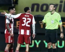 Ο ΟΛΥΜΠΙΑΚΟΣ  ΔΙΚΑΙΑ  ΔΙΑΜΑΡΤΥΡΕΤΑΙ ΓΙΑ ΤΟ ΜΑΡΚΑΡΙΣΜΑ ΤΟΥ ΜΟΝΤΣΟΥ ΣΤΟΝ ΤΣΙΚΙΝΙΟ ΣΤΟΝ ΑΧΙΛΛΕΙΟ ΠΟΥ ΕΜΕΙΝΕ ΑΤΙΜΩΡΗΤΟ ΚΑΙ ΧΩΡΙΣ ΝΑ ΔΟΘΕΙ ΚΑΡΤΑ ΟΙ ΕΡΥΘΡΟΛΕΥΚΟΙ ΕΠΙΤΙΘΟΝΤΑΙ ΣΤΗΝ ΕΠΟ ,ΚΕΔ ΚΑΙ ΛΑΝΟΥΑ. ΕΠΙΣΗΜΑΙΝΟΥΝ ΟΤΙ ΚΑΝΕΝΑΣ ΔΕΝ ΘΑ  ΚΑΤΑΦΕΡΕΙ ΝΑ ΤΟΥΣ ΣΤΑΜΑΤΗΣΕΙ