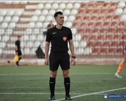 AΠΟ ΤΗΝ ΡΟΔΟ ΣΤΗΝ ΦΩΚΙΔΑ Ο ΦΙΛΟΔΟΞΟΣ ΡΕΦ ΒΑΓΓΕΛΗΣ  ΛΑΘΥΡΗΣ ΣΤΟΧΕΥΕΙ ΣΤΗΝ ΑΝΟΔΟ ΣΤΗΝ Σ.ΛΙΓΚ 2 ΑΦΟΥ ΕΙΝΑΙ 29 ΕΤΩΝ ΚΑΙ ΤΟ ΜΕΛΛΟΝ ΤΟΥ ΑΝΗΚΕΙ ΜΕ ΠΟΛΛΕΣ ΠΑΡΑΣΤΑΣΕΙΣ ΣΤΗΝ Γ ΕΘΝΙΚΗ ΚΑΙ ΚΑΛΕΣ ΠΑΡΑΤΗΡΗΣΙΕΣ ΕΙΝΑΙ ΑΞΙΩΜΑΤΙΚΟΣ ΣΤΗΝ ΠΥΡΟΣΒΕΣΤΙΚΗ 