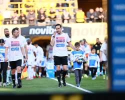 ΕΓΓΥΗΣΗ Ο ΠΑΠΑΠΕΤΡΟΥ ΣΤΟ ΜΑΤΣ ΤΟΥ ΧΑΡΙΛΑΟΥ ΔΥΟ ΦΟΡΕΣ ΕΔΕΙΞΕ ΤΗ ΑΣΠΡΗ ΒΟΥΛΑ   ΜΕ ΕΠΙΚΥΡΩΣΗ ΑΠΟ VAR ΚΟΥΜΠΑΡΑΚΗΣ  ΚΑΙ ΑΠΕΒΑΛΕ ΤΟΝ ΓΚΑΡΕ ΓΙΑ ΕΠΙΚΙΝΔΥΝΟ ΠΑΙΞΙΜΟ ΣΤΟΝ ΟΥΡΟΝΕΝ  ΜΕ ΒΟΗΘΟΥΣ ΠΕΤΡΟΠΟΥΛΟ ΚΑΡΑΓΚΙΟΖΟΠΟΥΛΟ  ΚΑΙ ΤΕΤΑΡΤΟ ΤΟΝ ΜΕΓΑ