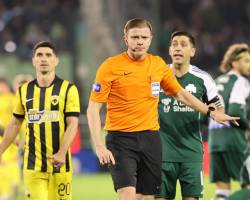 TEΤΟΙΟΥΣ ΔΙΑΙΤΗΤΕΣ ΣΑΝ ΤΟΝ ΣΡΕΝΤΕΡ ΕΧΕΙ Η ΕΛΛΑΔΑ ΠΟΛΛΟΥΣ ΕΥΤΥΧΩΣ ΠΟΥ ΕΙΧΕ ΔΥΝΑΤΟ VARISTA TON  ΠΦΕΙΦΕΡ ΚΑΙ ΤΟΝ ΕΣΩΣΕ ΑΠΟ ΔΥΣΚΟΛΕΣ ΚΑΤΑΣΤΑΣΕΙΣ ΗΤΑΝ ΑΝΕΠΑΡΚΗΣ ΓΙΑ ΕΝΑ ΑΘΗΝΑΙΚΟ ΝΤΕΡΜΠΥ ΔΙΑΦΗΜΙΣΗ ΤΟΥ ΠΟΔΟΣΦΑΙΡΟΥ Ο ΜΑΤΣΟΥΚΑΣ ΠΕΡΑΣΕ ΣΑΝ 4ος ΔΥΣΚΟΛΕΣ ΣΤΙΓΜΕΣ 