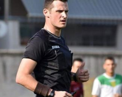 ΕΙΝΑΙ ΟΞΥΜΟΡΟ ΝΑ ΖΗΤΑΝΕ ΛΑΝΟΥΑ ΚΑΙ Η ΚΕΔ  ΓΕΝΙΚΩΤΕΡΑ ΝΑ ΒΑΘΜΟΛΟΓΟΥΝ ΟΙ ΠΑΡΑΤΗΡΗΤΕΣ ΑΥΣΤΗΡΑ ΚΑΙ ΝΑ ΔΙΑΠΙΣΤΩΝΟΥΝ ΤΗΝ ΕΠΟΜΕΝΗ ΑΓΩΝΙΣΤΙΚΗ ΟΠΩΣ ΕΓΙΝΕ ΜΕ ΤΟΝ ΤΣΙΜΕΝΤΕΡΙΔΗ ΣΤΟ ΒΟΛΟ (ΕΙΧΕ ΔΥΟ ΑΛΛΑΓΕΣ ΑΠΟΦΑΣΕΩΝ) ΝΑ ΟΡΙΖΕΤΑΙ ΣΤΗΝ ΛΕΩΦΟΡΟ ΑΡΑ ΥΠΑΡΧΕΙ ΑΤΙΜΩΡΗΣΙΑ 