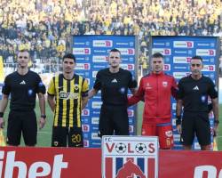 ΕΥΤΥΧΩΣ ΠΟΥ ΗΤΑΝ Ο ΠΑΠΑΔΟΠΟΥΛΟΣ ΣΤΟ VAR KAI  ΕΣΩΣΕ ΤΟΝ ΤΣΙΜΕΝΤΕΡΙΔΗ  ΜΕ ΤΟ ΠΕΝΑΛΤΥ ΠΟΥ ΕΔΩΣΕ ΣΕ ΧΕΡΙ ΣΤΗΡΙΞΗ ΜΠΟΥΖΟΥΚΗ ΚΑΙ ΜΕΤΑ ΣΕ ΧΕΡΙ ΠΗΛΙΟΥ ΠΟΥ Ο ΡΕΦ ΔΕΝ ΠΗΡΕ ΕΙΔΗΣΗ ΔΕΝ ΠΗΓΕ ΚΑΛΑ ΟΡΘΩΣ ΑΚΥΡΩΘΗΚΑΝ ΤΑ ΓΚΟΛ ΒΑΡΓΚΑΣ ΚΑΙ ΒΙΝΤΑ  AVAR ΚΟΥΜΠΑΡΑΚΗΣ 