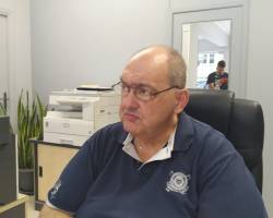 KYΡΙΑΡΧΟΣ Ο ΜΙΧΑΛΗΣ ΤΣΙΧΡΙΤΖΗΣ ΤΟ ΑΠΟΓΕΥΜΑ ΣΤΙΣ  ΕΚΛΟΓΕΣ ΤΗΣ ΕΠΣ ΚΟΡΙΝΘΙΑΣ ΑΦΟΥ ΠΑΡΑΙΤΗΘΗΚΕ Ο ΥΠΟΨΗΦΙΟΣ ΠΡΟΕΔΡΟΣ ΤΗΣ ΑΛΛΗΣ ΠΑΡΑΤΑΞΗΣ ΒΑΣΙΛΟΠΟΥΛΟΣ ΑΦΟΥ ΔΙΕΠΙΣΤΩΣΕ ΟΤΙ Η ΠΛΕΙΟΨΗΦΙΑ ΤΩΝ ΣΩΜΑΤΕΙΩΝ  ΣΤΗΡΙΖΟΥΝ ΟΛΟΘΕΡΜΑ ΤΗΣ ΠΑΡΑΤΑΞΗ ΤΟΥ ΑΠΕΡΧΟΜΕΝΟΥ ΠΡΟΕΔΡΟΥ