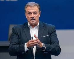 ΜΕΤΑ ΑΠΟ ΠΟΛΛΑ ΧΡΟΝΙΑ ΤΗΝ ΔΕΥΤΕΡΑ Ο ΚΥΡΟΣ ΒΑΣΣΑΡΑΣ ΘΑ ΜΙΛΗΣΕΙ ΣΤΟΥΣ ΜΑΚΕΔΟΝΕΣ ΔΙΑΙΤΗΤΕΣ ΣΤΟΝ ΣΥΝΔΕΣΜΟ ΠΟΥ ΑΝΑΔΕΙΧΤΗΚΕ  ΤΗΣ ΘΕΣΣΑΛΟΝΙΚΗΣΑΦΟΥ ΒΡΗΚΕ ΤΟΝ ΧΡΟΝΟ ΝΑ  ΑΝΑΛΥΣΕΙ ΤΟ ΘΕΜΑ " ΑΝΑΓΝΩΣΗ ΕΝΟΣ ΑΓΩΝΑ ΕΝΤΟΣ ΑΓΩΝΙΣΤΙΚΟΥ ΧΩΡΟΥ (ΘΕΣΕΙΣ ,ΚΙΝΗΣΕΙΣ ΣΥΝΕΡΓΑΣΙΑ