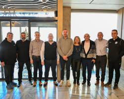 TA XANIA EIXAN THN TIΜHTIKH TOΥΣ  ΜΕ ΜΠΡΟΣΤΑΡΗ ΤΟΝ ΛΑΝΟΥΑ ΕΓΙΝΕ ΤΟ ΣΕΜΙΝΑΡΙΟ ΔΙΑΙΤΗΤΩΝ ΚΑΙ ΒΟΗΘΩΝ ΠΑΡΟΥΣΙΑ ΤΩΝ ΜΕΛΩΝ ΚΕΔ ΕΥΘΥΜΙΑΔΗ ΚΟΚΚΟΤΟΥ ΤΟΥ ΑΡΧΙΔΙΑΙΤΗΤΗ  ΕΠΣ ΧΑΝΙΩΝ Γ.ΤΡΙΑΝΤΑΦΥΛΛΟΥ Ο ΡΕΦ  ΜΟΣΧΟΥ ΑΝΕΠΤΥΞΕ ΤΟΝ ΡΟΛΟ ΤΟΥ ΔΙΑΙΤΗΤΗ ΣΤΟ ΣΥΓΧΡΟΝΟ ΠΟΔΟΣΦΑΙΡΟ