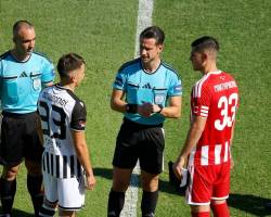AEΙΚΙΝΗΤΟΣ Ο ΛΑΝΟΥΑ ΠΑΡΑ ΤΟ ΒΑΡΥ ΚΛΙΜΑ ΜΕ ΤΟΝ ΠΑΟΚ ΠΗΓΕ ΣΤΗ ΤΟΥΜΠΑ ΓΙΑ  ΝΑ ΔΕΙ ΤΟΝ ΗΠΕΙΡΩΤΗ ΡΕΦ ΧΑΤΖΗΠΑΝΑΓΙΩΤΟΥ ΣΤΟ ΜΑΤΣ ΠΑΟΚ Β-ΟΣΦΠ Β ΚΙ ΕΜΕΙΝΕ ΕΥΧΑΡΙΣΤΗΜΕΝΟΣ ΑΠΟ ΤΗΝ ΑΠΟΔΟΣΗ ΤΟΥ ΚΑΙ ΤΗΝ ΔΙΑΧΕΙΡΗΣΗ ΣΕ ΤΡΕΙΣ ΚΡΙΣΙΜΕΣ ΦΑΣΕΙΣ ΣΩΣΤΟ ΤΟ ΠΕΝΑΛΤΥ ΥΠΕΡ ΔΙΚΕΦΑΛΟΥ