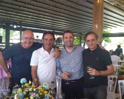Ο ΠΑΛΑΙΟΣ ΡΕΦ ΒΑΓΓΕΛΗΣ ΓΡΑΤΣΑΝΗΣ ΒΑΠΤΙΣΕ ΤΟΝ ΓΥΙΟ ΤΟΥ ΚΑΙ ΑΠΕΤΕΛΕΣΕ ΚΟΣΜΙΚΟ ΓΕΓΟΝΟΣ ΣΤΑ ΤΡΙΚΑΛΑ ΠΑΡΟΥΣΙΑ ΔΗΜΑΡΧΟΥ ΤΡΙΚΑΙΩΝ ,ΠΡΟΕΔΡΩΝ ΕΠΙΧΕΙΡΗΜΑΤΙΩΝ  ΚΑΙ ΠΑΛΑΙΩΝ ΠΑΡΑΓΟΝΤΩΝ ΤΗΣ ΔΙΑΙΤΗΣΙΑΣ ΒΑΓΓΕΛΗ ΝΑ ΣΑΣ ΖΗΣΕΙ Ο ΝΕΟΦΩΤΙΣΤΟΣ ΓΙΩΡΓΟΣ ΝΑ ΕΙΝΑΙ  ΓΕΡΟΣ 
