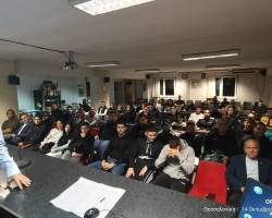 ΚΟΣΜΟΓΟΝΙΑ ΣΤΟΝ ΣΥΝΔΕΣΜΟ ΔΙΑΙΤΗΤΩΝ ΘΕΣΣΑΛΟΝΙΚΗΣ ΜΕ ΕΝΑΡΞΗ ΤΗΣ ΣΧΟΛΗΣ ΔΙΑΙΤΗΣΙΑΣ ΜΕ 63 ΥΠΟΨΗΦΙΟΥΣ  ΡΕΦ ΑΝΔΡΕΣ ΚΑΙ ΓΥΝΑΙΚΕΣ ΤΟΥΣ ΚΑΛΟΣΩΡΗΣΕ Ο ΠΡΟΕΔΡΟΣ Χ.ΚΩΣΤΟΥΔΗΣ ΧΑΙΡΕΤΙΣΜΟ ΑΠΗΥΘΥΝΑΝ Π.ΜΑΥΡΟΠΟΥΛΟΣ ,Κ.ΛΑΖΑΡΙΔΗΣ ,ΝΙΚΟΛΑΙΔΗΣ ΚΑΙ Ο ΠΡΩΗΝ  ΔΙΕΘΝΗΣ  ΦΙΛΙΠΠΙΑΔΗΣ