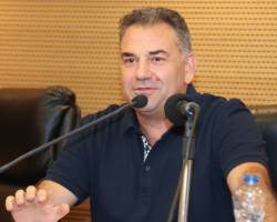 Ο ΣΥΝΔΕΣΜΟΣ ΔΙΑΙΤΗΤΩΝ ΧΑΝΙΩΝ ΣΥΓΧΑΙΡΕΙ ΤΟΝ ΠΡΟΕΔΡΟ ΤΗΣ ΕΠΣ  ΧΑΝΙΩΝ ΚΩΣΤΑ ΚΩΝΣΤΑΝΤΙΝΙΔΗ ΓΙΑ ΤΗΝ ΕΠΙΛΟΓΗ ΤΟΥ ΑΠΟ ΤΗΝ ΟΥΕΦΑ ΩΣ ΜΕΛΟΣ ΤΗΣ ΥΓΕΙΟΝΙΚΗΣ ΤΗΣ ΕΠΙΤΡΟΠΗΣ ΤΟΥΗ ΕΥΧΕΤΑΙ ΕΠΙΤΥΧΙΑ ΚΑΙ ΠΟΛΛΕΣ ΔΙΑΚΡΙΣΕΙΣ 